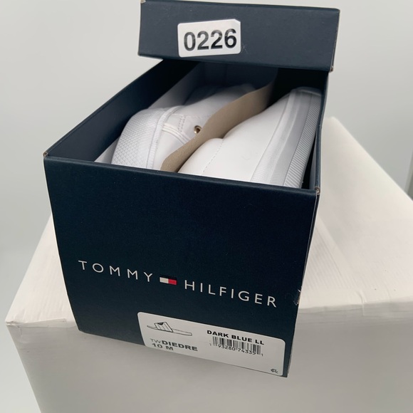 NWT NIB Tommy Hilfiger Laven Lace-Less Women’s White Slip On Sneaker Shoes - Picture 12 of 13